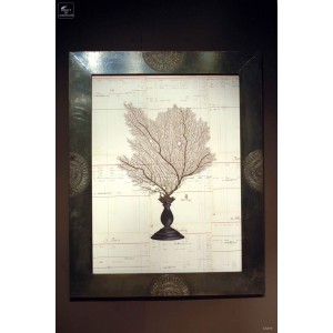 Tableau gorgone noire  cadre cuivre estampillé