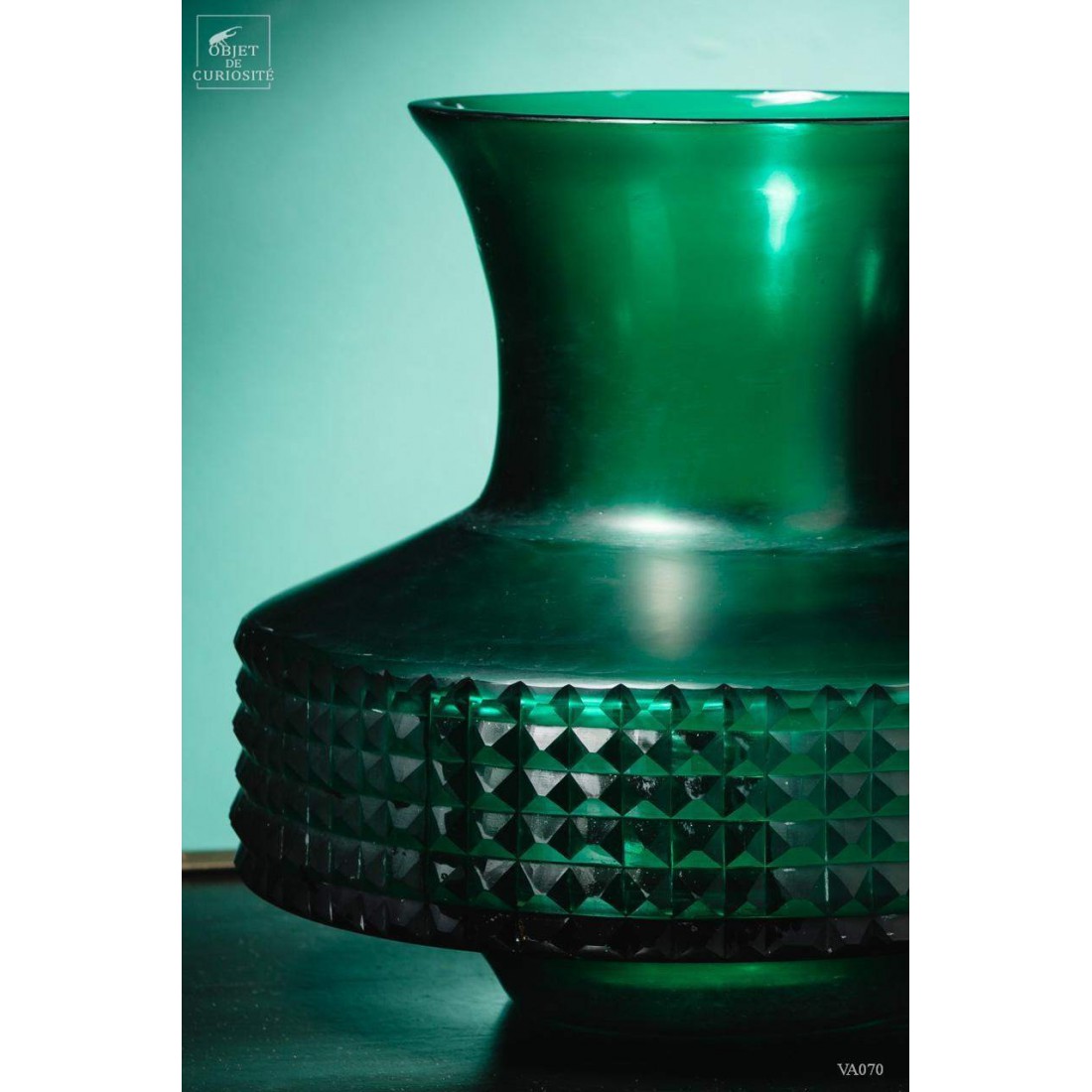 Vase col large vert mat bande pointes de diamants Vase col large vert mat bande pointes de diamants