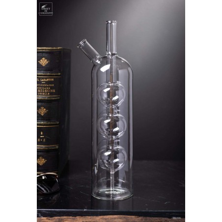Laboratory glass with inner bubbles