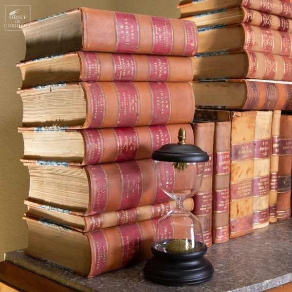 LAW JOURNAL: 109 volumes de lois... LAW JOURNAL: 109 volumes de lois...