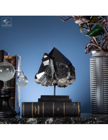 large tip of black quartz (3.4kg)