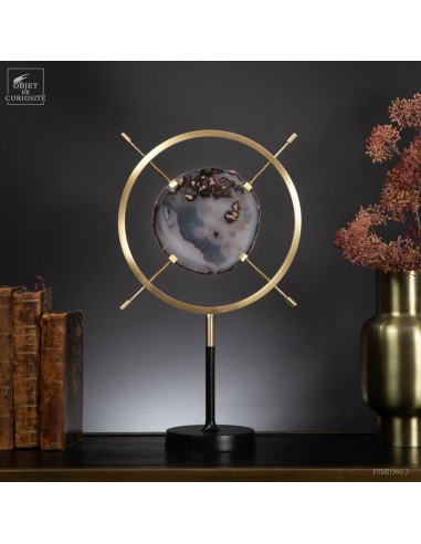 Tranche d'agate dans support vertical...