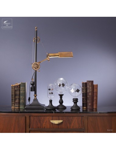 Radiomètre (diam.16cm) sur pied bois... Radiomètre (diam.16cm) sur pied bois...