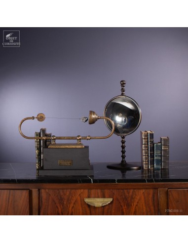 Météorite (45g) en lévitation...