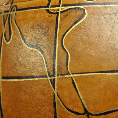 Globe en cuir sur pied bois Globe en cuir sur pied bois