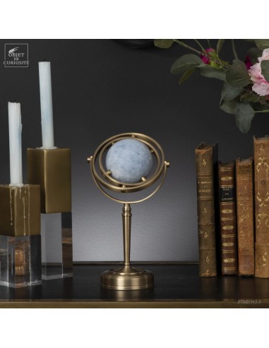 Sphere of blue calcite in spining...