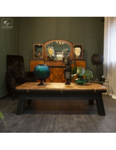 Table basse noire avec...