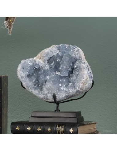 Géode de célestite de 3.2kg...