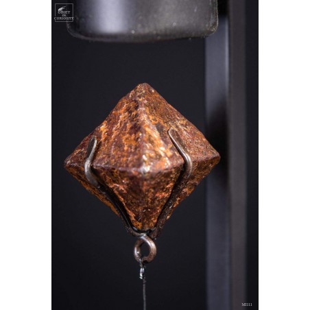 Octahedral Magnetite flying machine