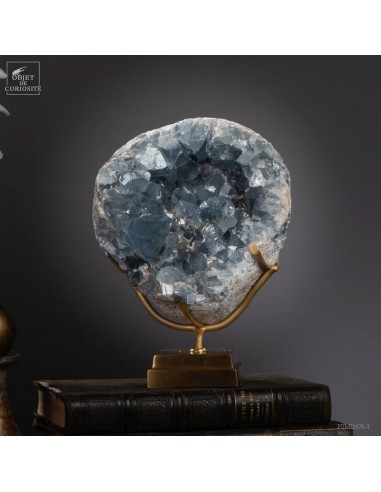 Géode de célestite de 2.4kg...