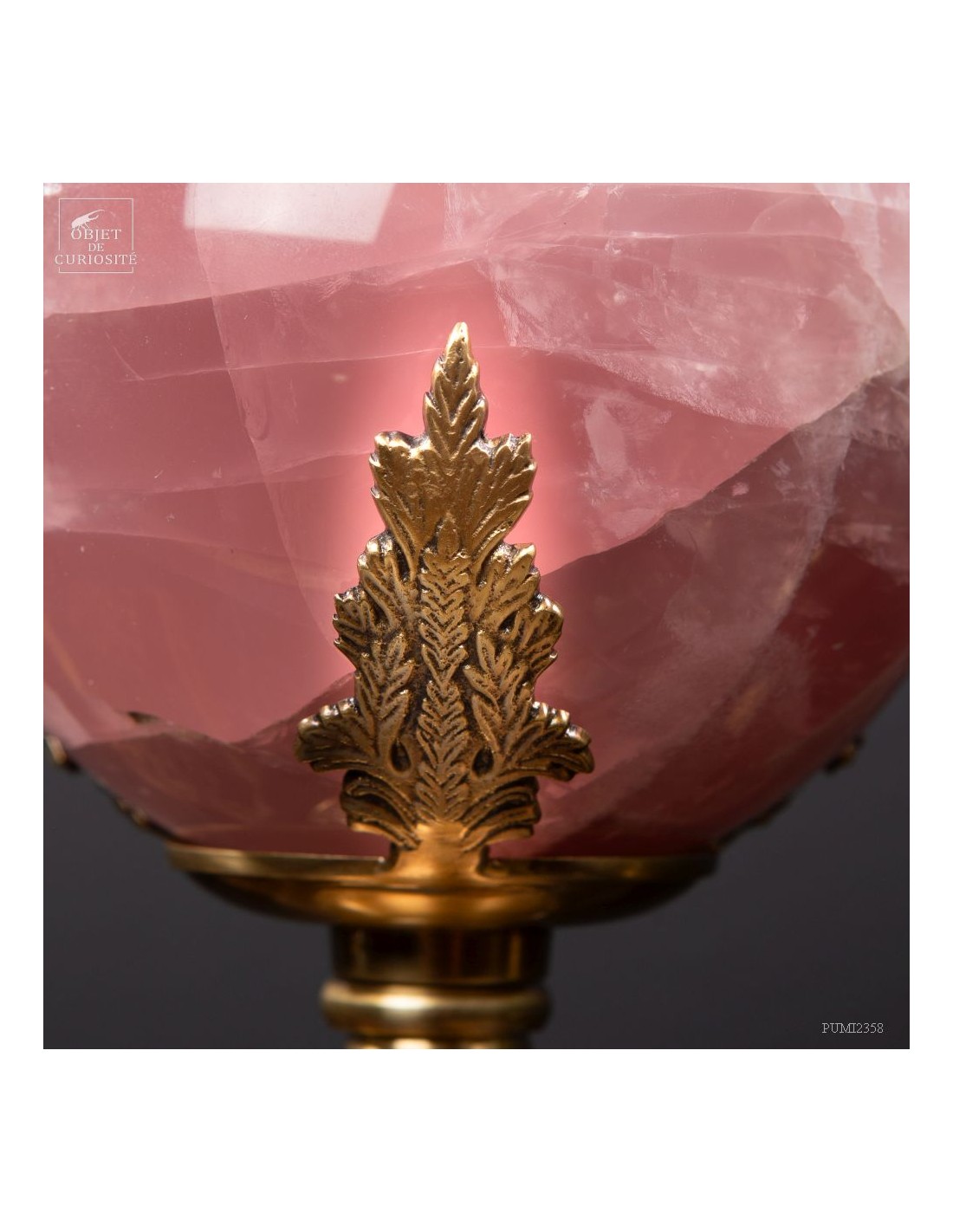 Sphère de quartz rose (2Kg) sur pied... Sphère de quartz rose (2Kg) sur pied...