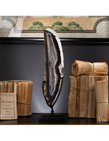 Tranche de géode d'améthyste bordée...