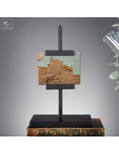 Paesina from Firenze on black easel