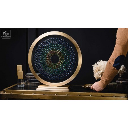 Variations de Sagra dans un cercle de laiton. Variations de Sagra dans un cercle de laiton.