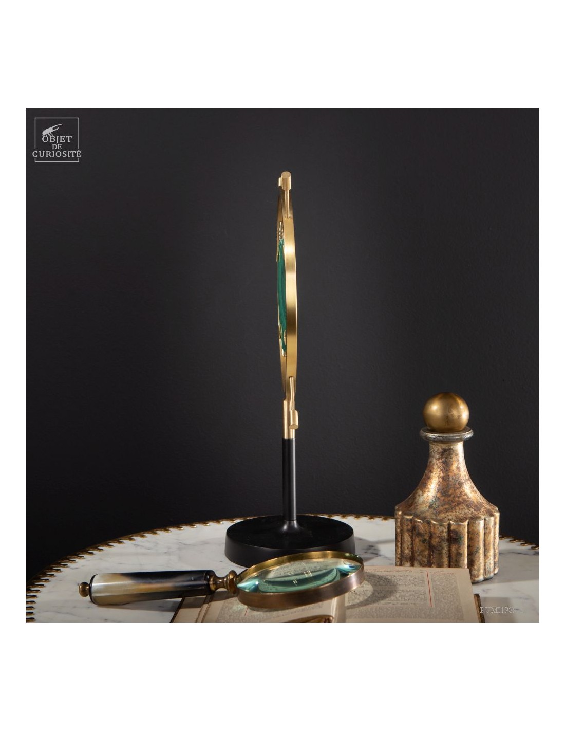 Slice of malachite in brass... Slice of malachite in brass...