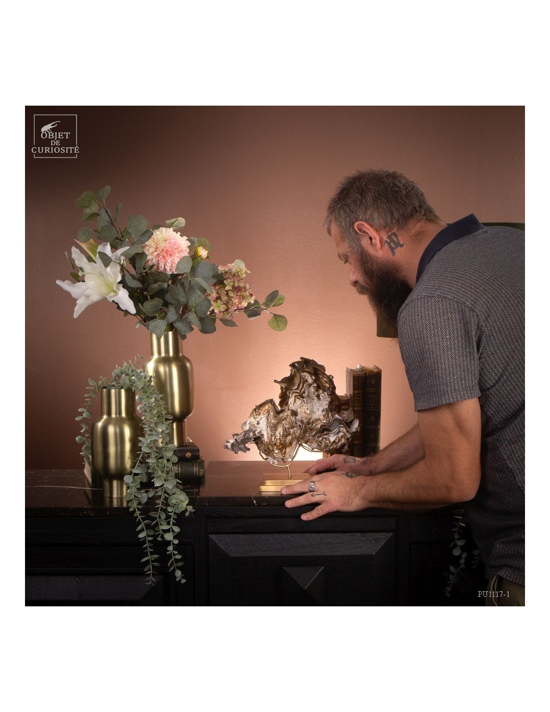 Huitre dentelée de Madagascar sur laiton Huitre dentelée de Madagascar sur laiton