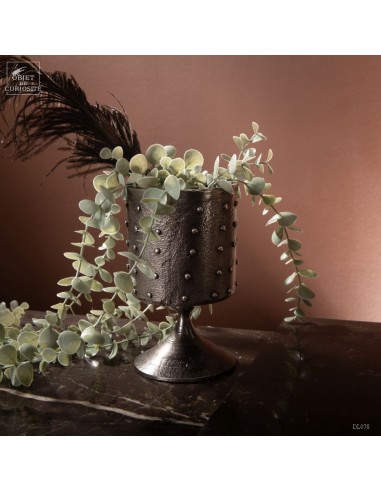 Graphite spicky vase, Small.