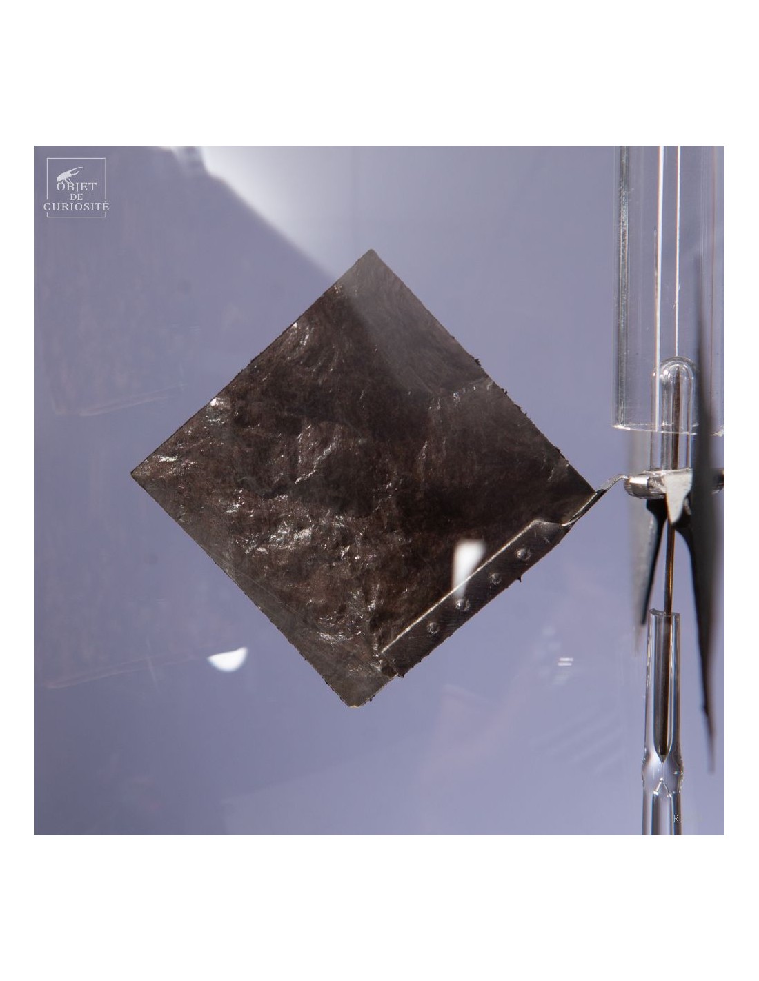 Radiomètre (diam.16cm) sur pied bois... Radiomètre (diam.16cm) sur pied bois...