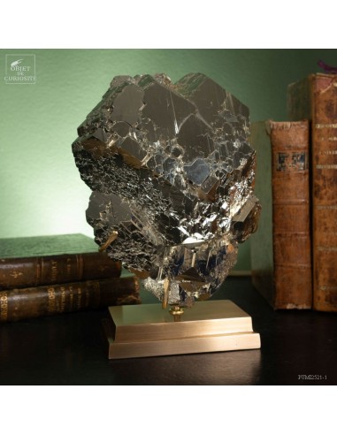Pyrite cubic of Peru