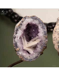 Amethyst Geode on sliding... 2