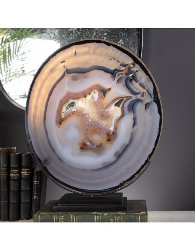 Grande tranche d'agate sur base noire...