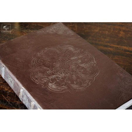 Livre de confinement couverture cuir