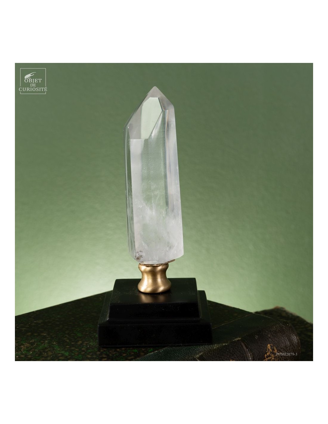 Quartz de Madagascar sur base noire Quartz de Madagascar sur base noire