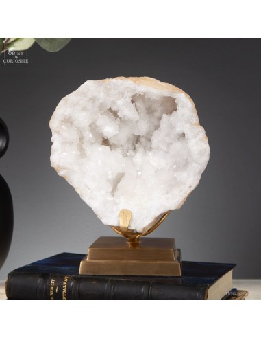 Géode de quartz ouverte (Maroc)...