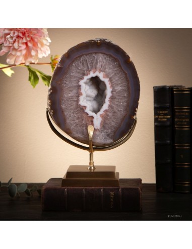 Half agate geode (Brazil)