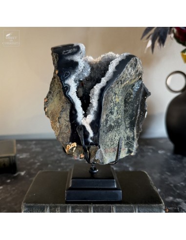 Géode d’agate ouverte – Brésil Géode d’agate ouverte – Brésil