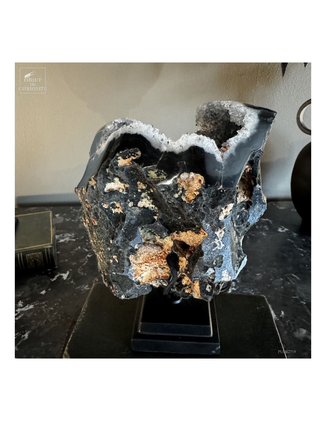 Géode d’agate ouverte – Brésil Géode d’agate ouverte – Brésil