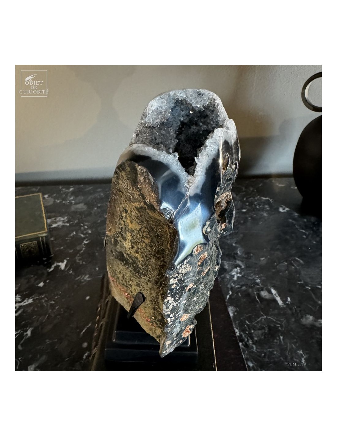 Géode d’agate ouverte – Brésil Géode d’agate ouverte – Brésil