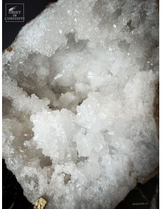 Géode de quartz ouverte... 2