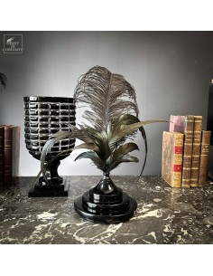 Black fused glass, lid with... 2