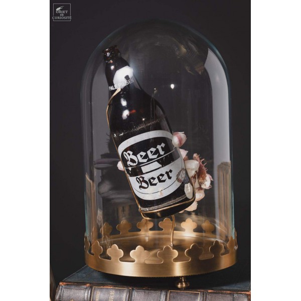 Déchet de la mer: bouteille avec spondyle, base laiton Déchet de la mer: bouteille avec spondyle, base laiton