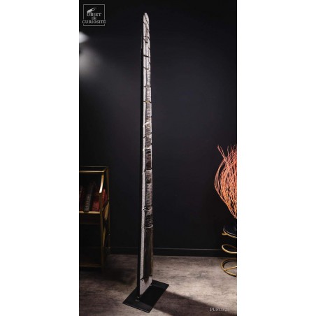 Orthoceras géant brisé  restauration sarcophage de fer