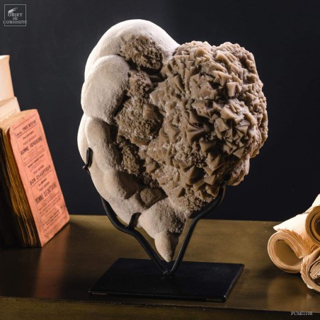Bellecroix calcite on a french gogotte