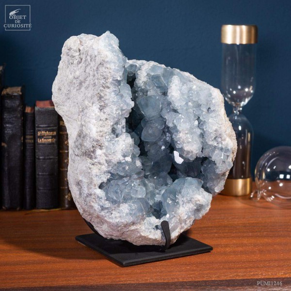 Blue celestina mineral (10kg) from Madagascar