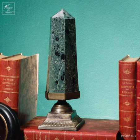 Kambamba Jasper (3.13kg) on brass stand