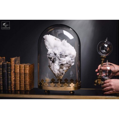 White aragonite (5.2kg) in oval glass