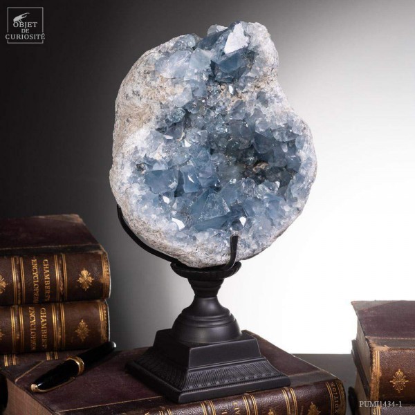 Blue celestina mineral (8.2kg) from Madagascar