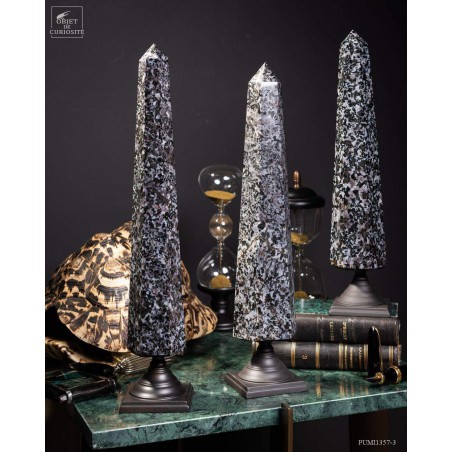 Prisme de Gabbro noir de 2.1kg