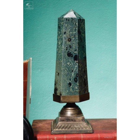 Kambamba Jasper (3.13kg) on brass stand