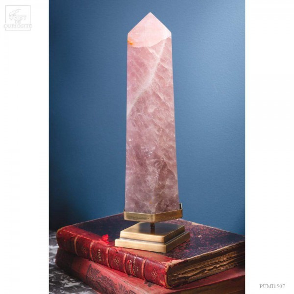 Obélisque de quartz rose poli de 4kg ( Madagascar) sur base laiton