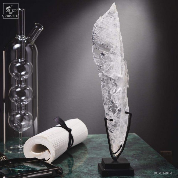 Gypsum from France on black base